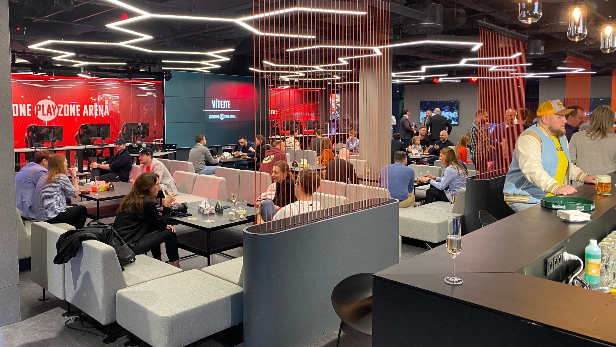 Gaming party or fun team-building at the Vodafone PLAYzone Arena