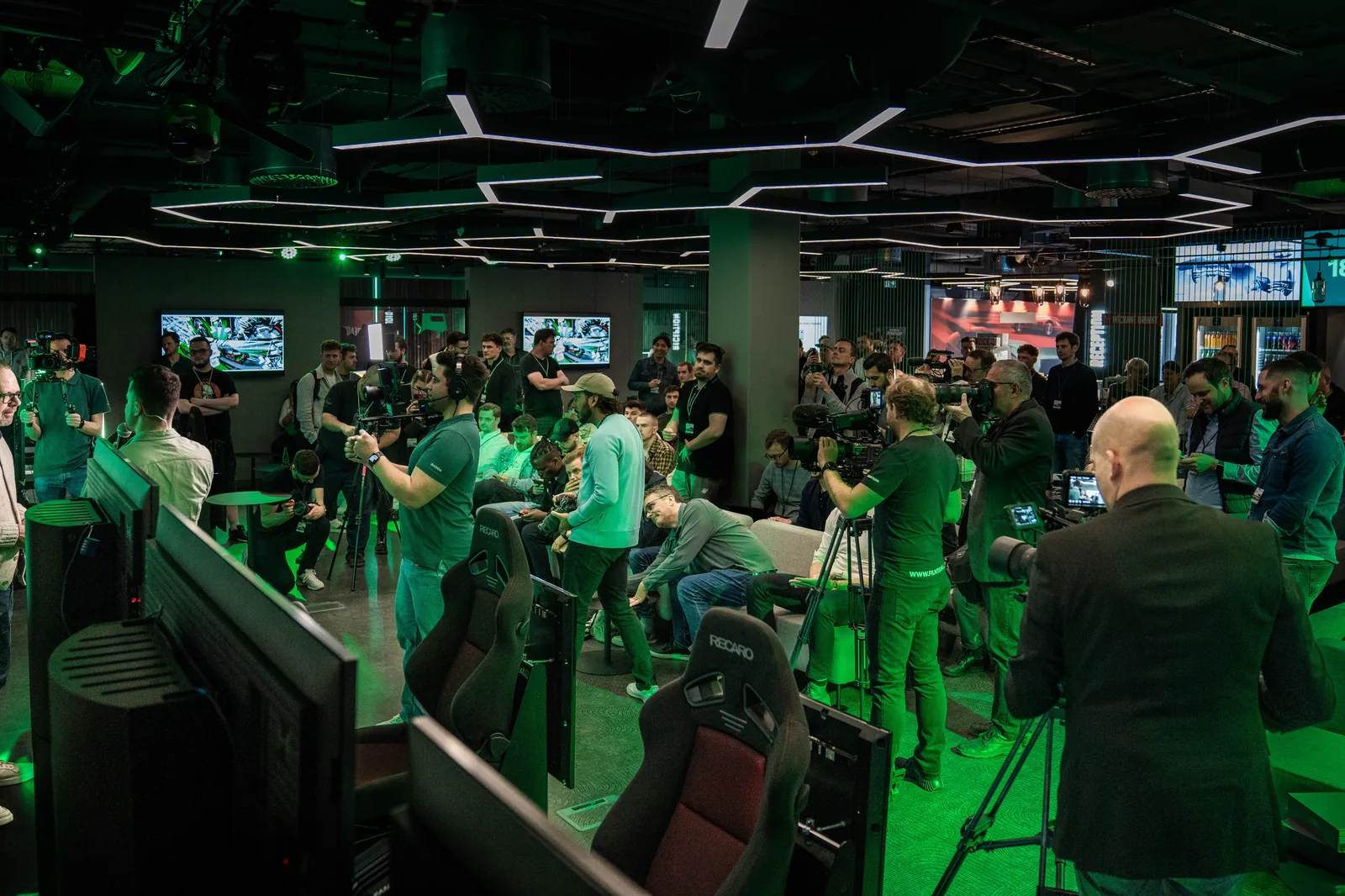 Natáčení během tiskové konference ve Vodafone PLAYzone Areně