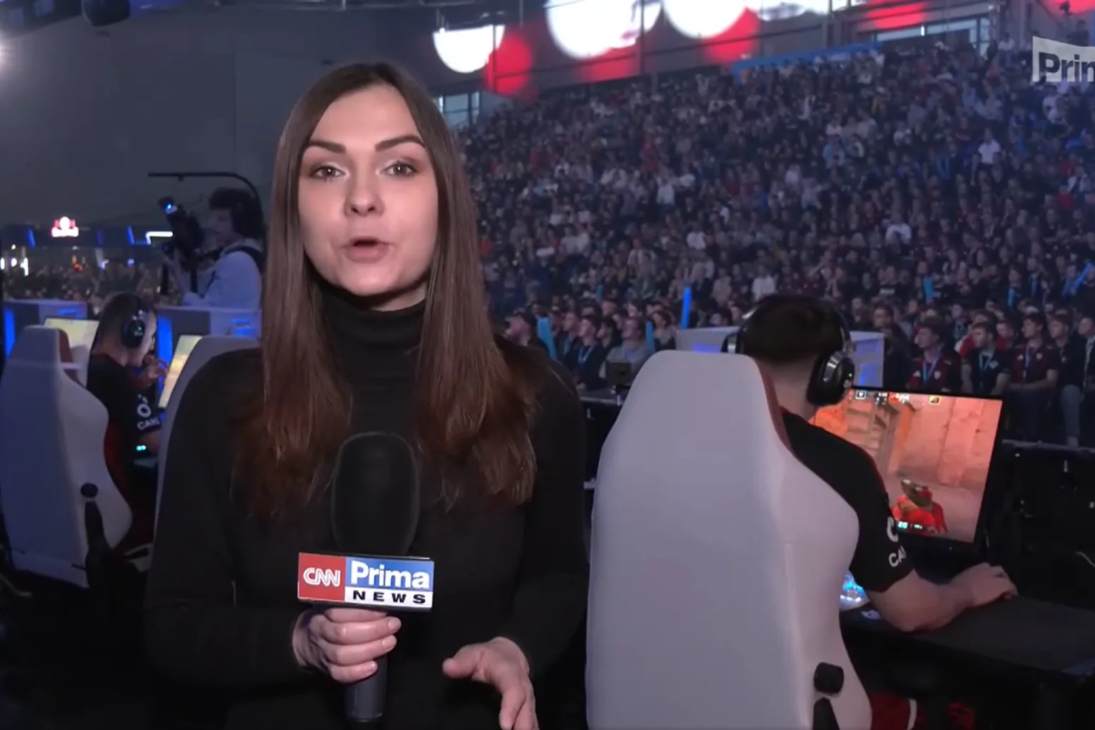 Redaktorka CNN Prima NEWS, která natáčí reportáž z Herního festivalu MČR